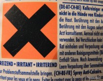 X das Zeichen für reizende Chemikalien (Bild: Reinald Döring)