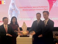 Die Ausstellung „Liebe und Frieden“ - Vatikan